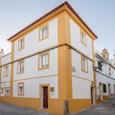 Azinheira Suites Townhouse - Alojamento Turistico (Adults Only) Elvas Exterior photo